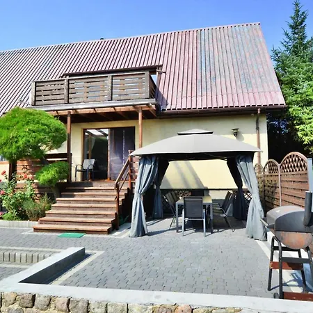 Βίλα Holiday Villa,